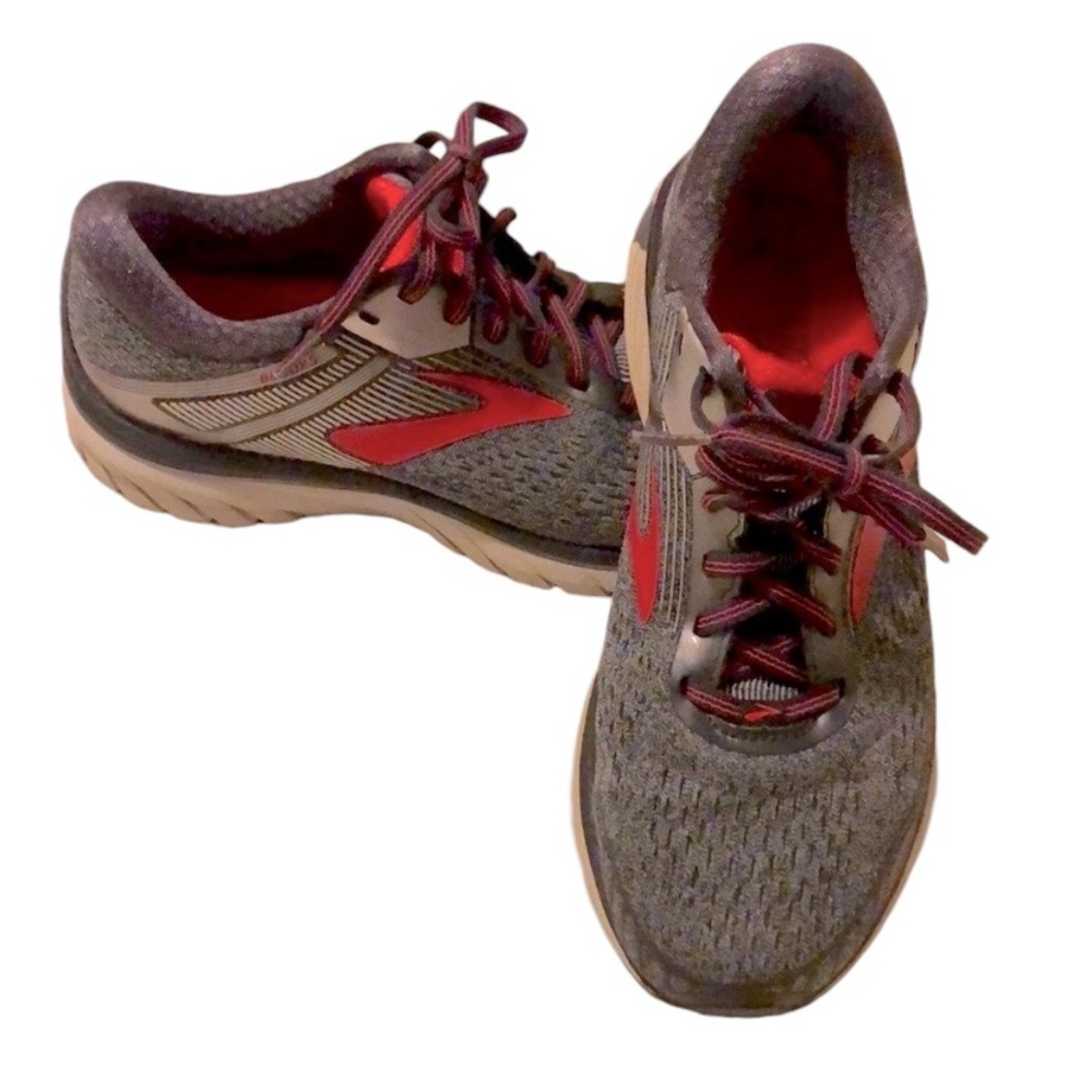 Brooks Women’s size 9.5. With Box. Nice!